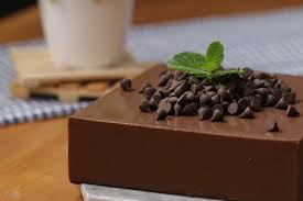Lagi pengen makan yang manis2 alhasil segera eksekusi dengan bahan seadanya deh 😊 Resep Membuat Puding Brownies