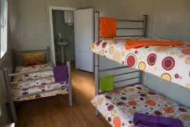 Situația nu ne recomandă să luăm măsuri atât de drastice, a spus arafat. PrimÄƒria TimiÈ™oara CautÄƒ Hoteluri Pentru CarantinÄƒ DÄƒ Aproape 400 000 De Euro Tion