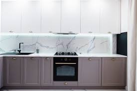 Jul 02, 2021 · available in a variety of shapes and patterns, glass tile is a perfect choice for your kitchen backsplash. Kitchen Backsplash Trends 2021 Modern Design Ideas Hackrea