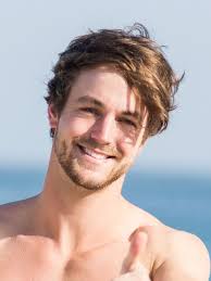 15 Surfer Hairstyles An Iconic Tousled Style And More Surfer Hairstyles Surfer Hair Mens Hairstyles