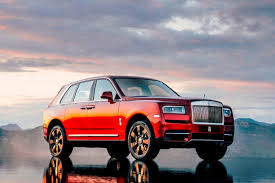 Though it lags behind its competitors in some horizons, it possesses its own set of superpowers. 2020 Rolls Royce Cullinan Review Trims Specs Price New Interior Features Exterior Design And Specifications Carbuzz