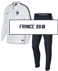 Maillot equipe de france 2018 2 etoiles homme. Les Nouveaux Maillots De La France Coupe Du Monde 2018 2 Etoiles