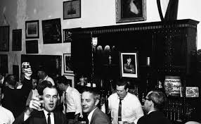 12 St. Louisans take us back to the mid-century heyday of Gaslight Square