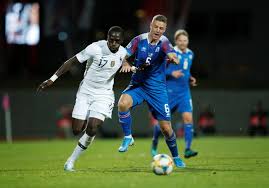 Comment avoir une bonne vision de jeu au football ? Venez Jouer Au Foot En Islande Nous Vous Trouverons Du Travail