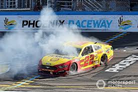 Nascar announced a host of changes to the 2020 cup series schedule on tuesday including the revelation that phoenix will be the site of the championship race next season. Nascar In Phoenix Joey Logano Gewinnt Verrucktes Rennen