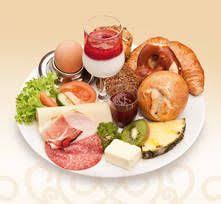 Confiserie Bockeler U A In Baden Baden Bei Einem Traumfruhstuck Den Tag Beginnen Essen Essen Und Trinken Genuss