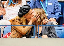 Ah, at least we'll always have benson and delevingne's keeping up with the kardashians reenactment video … so long, our favorite quarantine couple. Cara Delevingne And Ashley Benson Kiss While Watching The U S Open