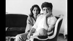 Javed Akhtar Biography Age Wife Children Family Caste Wiki More Hotgossips After javed's divorce with irani, he married actress shabana azmi, the daughter of another urdu poet, kaifi. javed akhtar biography age wife