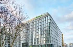 Both schönefeld airport (sxf) and tegel airport (txl) are around 30 minutes away. Hotel Holiday Inn Am Alexanderplatz Berlin