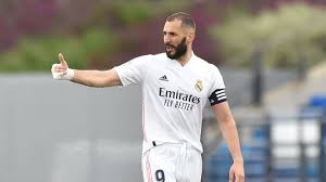 This is the shirt number history of karim benzema from real madrid. Warum Spielt Real Star Karim Benzema Mit Handschutz