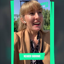 Amanda Cohrs's Instagram, Twitter & Facebook