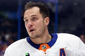 Ex-Canuck May compares Bertuzzi-Moore incident to "insurance fraud"