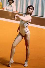 November 1961 in onești) ist eine ehemalige kunstturnerin und die bis dato erfolgreichste rumänische sportlerin bei olympischen spielen. Datei Nadia ComÄƒneci 1976b Jpg Wikipedia