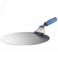 Mary Berry With Lakeland Cake Lifter From Lakeland Cake Lifter Mary Berry Round Cakes