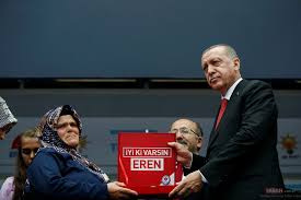 We did not find results for: Cumhurbaskani Erdogan Sehit Eren Bulbul Un Annesine Hediye Edilen Evin Anahtarini Verdi Galeri Turkiye
