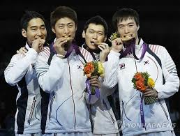이번만은 반드시 이겨주시길~ 한국 (#구본길(1),#김정환(2),#원우영(13),#오은석(19)) 이탈리아 berre(6) montano(7) occhiuzzi(8) samele(9). Plbvzikqeczqsm