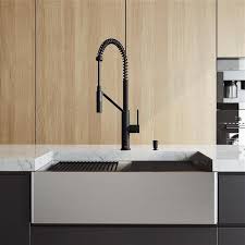 Vigo Evier De Cuisine Acier Inoxydable Oxford 33 Po Robinet Livingston Noir Et Distributeur De Savon Noir Vg15909 Rona