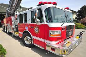 The kelowna fire department is entrusted to protect the community we proudly serve. Firefighters Knock Down Early Morning Balcony Blaze In Kelowna Summerland Review
