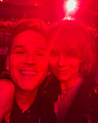 Hilarie Burton Morgan (@hilarieburton) • Фото и видео в Instagram