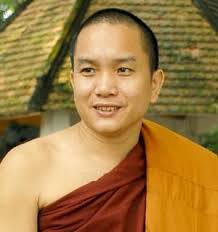 Pháp phục của chư Tăng, Ni Việt Nam như thế nào?