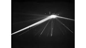 » cette phrase prononcée durant la scène d'intro du film par un général américain qu'on croirait sorti tout droit d'une mauvaise pub pour l'us army résume à elle seule toute l'œuvre. From The Archives The 1942 Battle Of L A Los Angeles Times