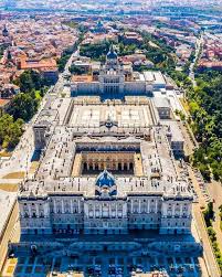 7 Palacios De Madrid Para Visitar Y Viajar En El Tiempo Palacio Real De Madrid Madrid Ciudad Plaza Mayor De Madrid