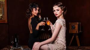 Wear the classic old hollywood look of the 1930s for a sleek and sophisticated style at a prom, ball, or gala this year. 10 Secrets To Hosting A Soiree Party Your Friends Will Rave About Aprons By Jem