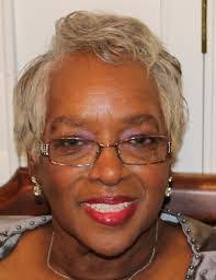 Elizabeth Clary's Instagram, Twitter & Facebook