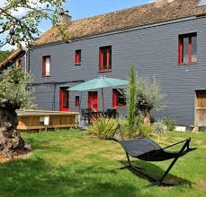 Aussi l'essence de bois la plus utilisée pour le bardage bois en couleur est le sapin du nord, qui est aussi plus économique. Bardages Bois Couleurs De Silverwood Languedoc Roussillon Midi Pyrenees Armengol Sa
