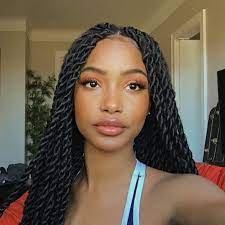 I Have The Hardest Time Making Friends But When I Do I Grow This Weird Sense Of Loyalty And Protection Idee Coiffure Cheveux Crepus Coiffure Braids Coiffure