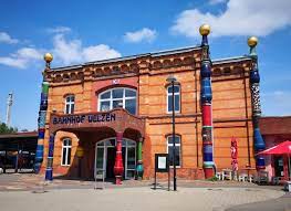 Liebe freundinnen und freunde des hundertwasser bahnhofs uelzen, natürlich wollen auch wir die bekämpfung der covid 19 pandemie unterstützen. Hundertwasser Bahnhof Uelzen Bloxi S Blog