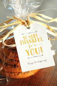 Thanksgiving is all up to celebration and food. Free Thanksgiving Gift Tags Note Card Printables Thanksgiving Gift Tags Free Thanksgiving Printables Thanksgiving Crafts