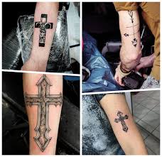 Ihre tinte wird ein guter gesprächsstarter sein, da sie den ärmel hochkrempeln und damit angeben können. 1001 Ideen Fur Ein Kreuz Tattoo Infos Uber Die Popularsten Designs