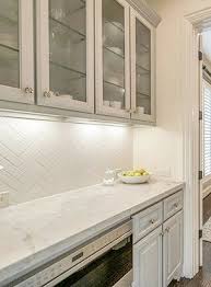 The Side Backsplash Dilemma Should You Have One Or No Designed Kitchen Remodel Kitchen Design Kitchen Countertops