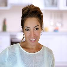 After Tearing both ACLs, He Created A New Approach to Stretch His Way to  Recovery