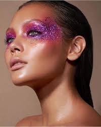 Needing models for these looks. Based at UCEN Manchester in the City  Centre. Must be comfortable with photos and videos being taken for my  university project. Free as I'm a student DM