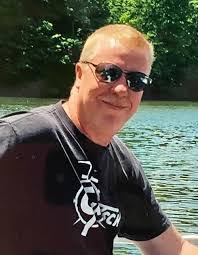 Julie Wimmer's Instagram, Twitter & Facebook