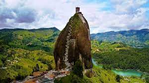 In this vlog we climb a monolith called en peñol located near the town of guatapé, colombia. El Penon De Antioquia Mas Deslumbrante De Colombia Youtube