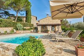 Da die toskana sich über 10 provinzen und zauberhafte. Poggibonsi Toskana Ferienhaus 10 Personen Mit Hund Pool Italien