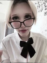 Adrianna Ward's Instagram, Twitter & Facebook