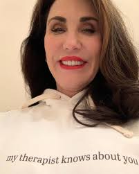 Robin McGraw Reveals She Got An Eyebrow Transplant That Completely Changed  Her Look