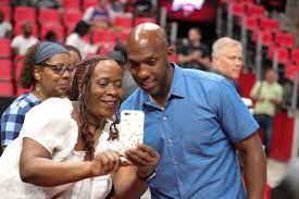 Billups — may refer to:*billups, mississippi, a village in lowndes county, mississippipeople with the surname billups: Chauncey Billups Wonders If Detroit Pistons Improved Enough