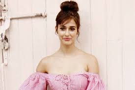 Disha Patani S Donut Bun Hairstyle Be Beautiful India 2 on side 4 on top haircut men in 2018 hair hair cuts hair styles. disha patani s donut bun hairstyle be
