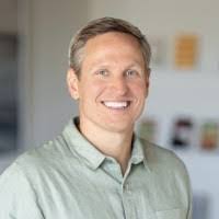 Christi Saunders's Instagram, Twitter & Facebook