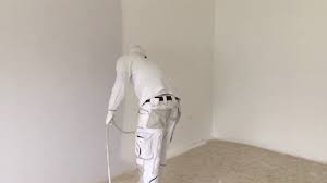 Zudem kostet der anstrich wesentlich weniger zeit und kraftaufwand. Ein Zimmer In 6 35min Streichen So Gehts Airless Farbe Spritzen Rauhfaser Streichen Youtube