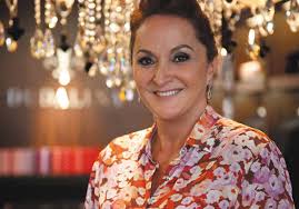 Sonia Hess, da Dudalina, adere à campanha contra o câncer de mama