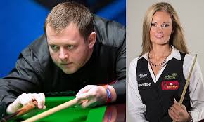 Bbc sport presenter reanne evans shows off the snooker practice area at the crucible. Snooker Pundit Reanne Evans Kicked Out Of The Studio After Her Ex Complained She Was Distracting Him Daily Mail Online