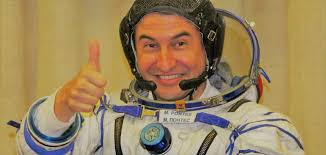 Ministro-astronauta passou 43 dias fora do País. E já saiu em férias