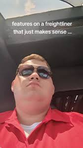 Clifton Warner (@cliffexotic)