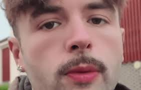 Mum shows how to make old, grubby blankets fluffy again